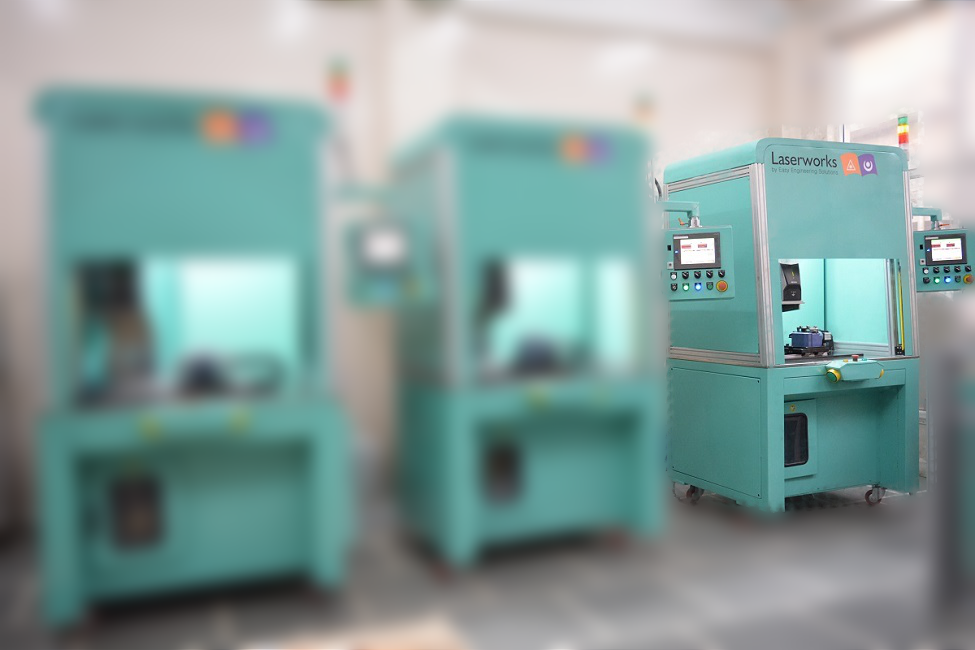 Enclosed fiber laser marking workstation